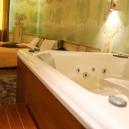 Golden Ring Hotel Farke e Madhe