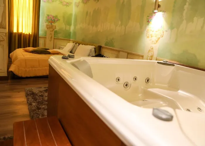 Golden Ring Otel Farke e Madhe