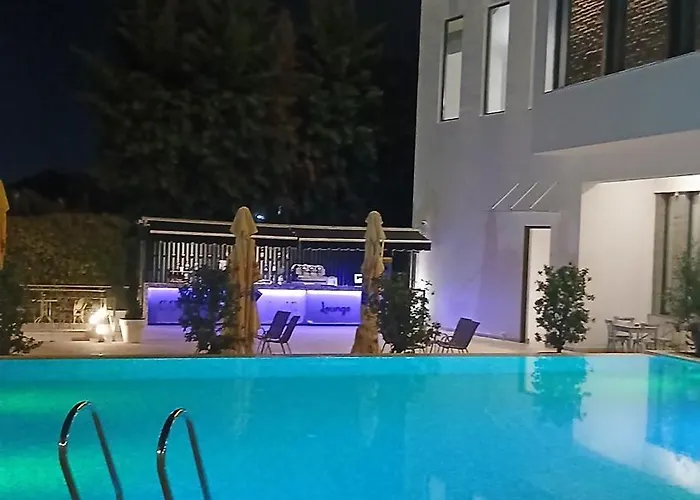 Hotel Golden Ring Farke e Madhe