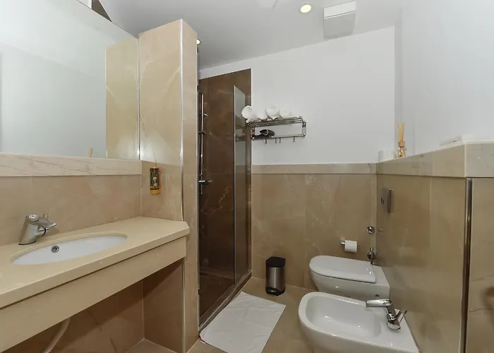 Golden Ring Hotel Farke e Madhe